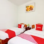 Oyo 93789 Mbah Carik Homestay Syari\'Ah
